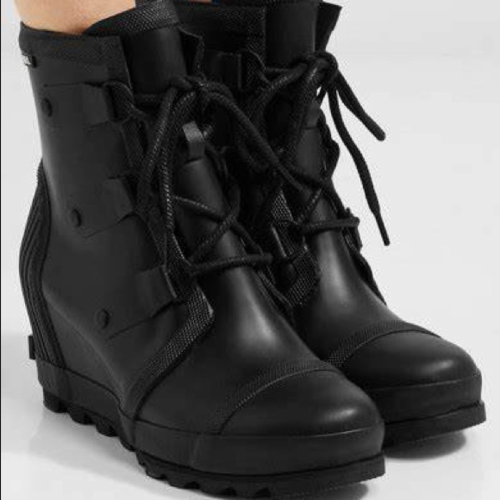 Sorel Joan wedge rain boots size 8 used twice